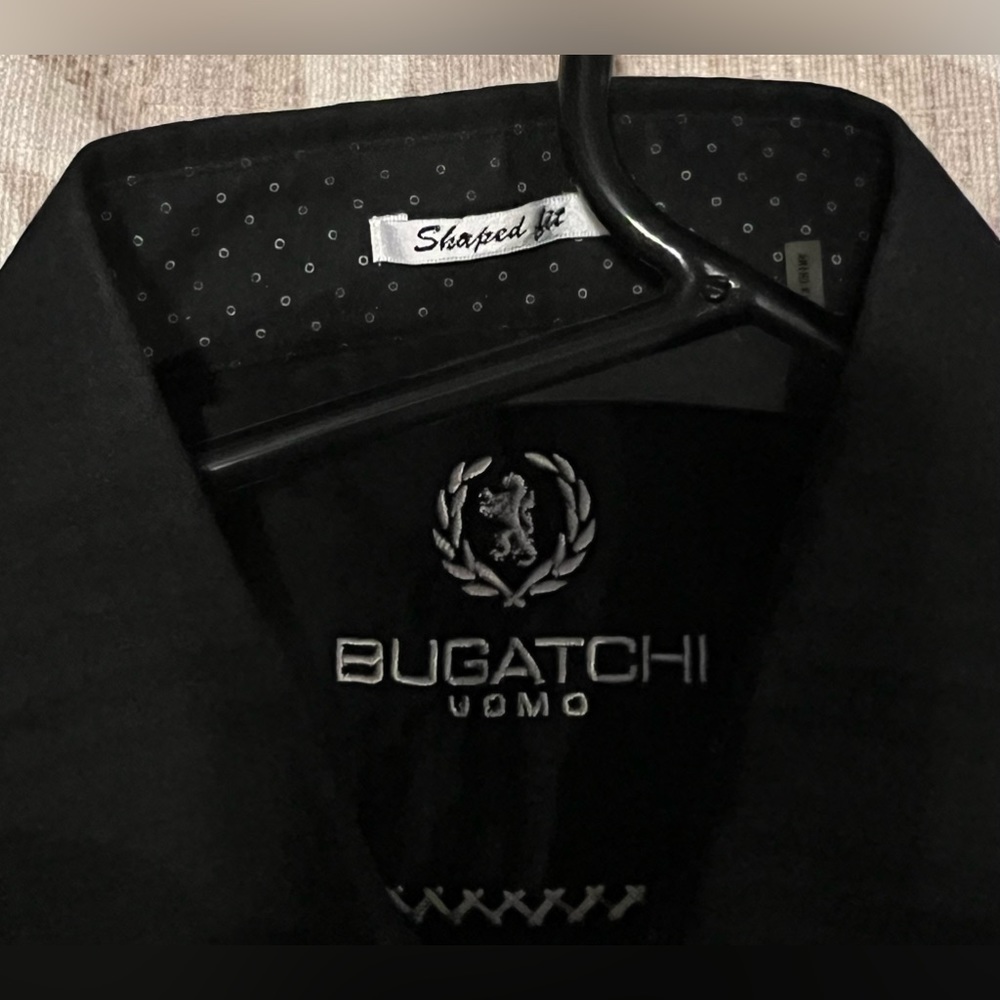 ❌SOLD❌ 
Bugatchi Button Down - Picture 4 of 4